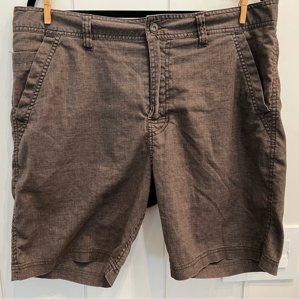 Prana men’s brown shorts. Size 36 x 8L.